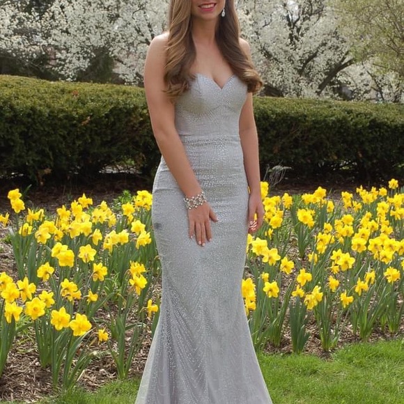 BARIANO Mermaid SEQUIN Silver Gown Dress PROM Formal Dance SAKS 5th AVE Like New - Picture 1 of 14